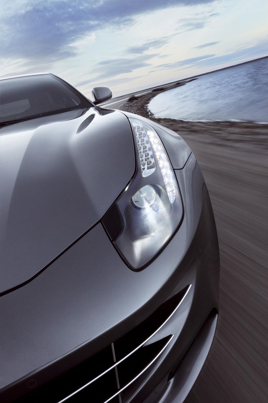  Ferrari FF 2011 года  (фото 10 из 195)